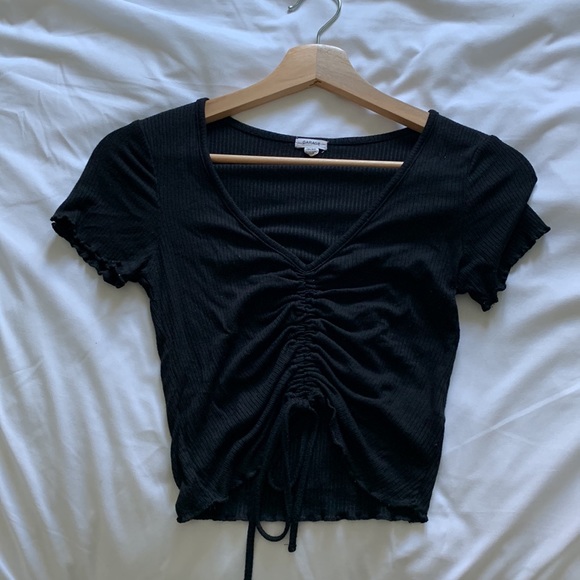 Garage black v-neck crop top - Picture 2 of 3